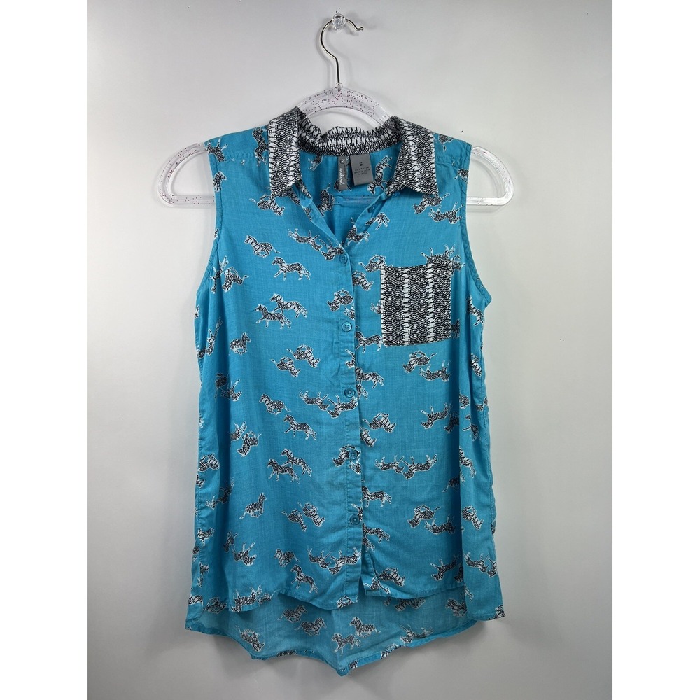 New Directions Weekend Shirt Women's Size S Blue with Zebras Collar Sleeveless